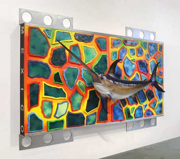 Ashley Bickerton, Wall-Wall (Wild Mexico), 2017 Oil, acrylic, and metal-flake enamel on resin and fiberglass on plywood with brushed aluminum with found objects, 59 ⅛ × 118 ⅛ × 7 ⅛ inches (150 × 300 × 18 cm)© Ashley Bickerton