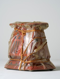 Christo, Wrapped Toaster, 1964 Polyethylene, rope, and toaster, 9 × 7 ⅞ × 5 ⅛ inches (23 × 20 × 13 cm)© Christo and Jeanne-Claude Foundation. Photo: Wolfgang Volz