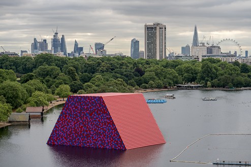 Christo and Jeanne-Claude, The London Mastaba, Serpentine Lake, Hyde Park, 2016–18 London, 2018© Christo and Jeanne-Claude Foundation. Photo: Wolfgang Volz