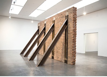 DAN COLEN And She Smiled Sweetly, 2010 Brick wall, concrete, steel 156 × 284 × 100 inches (396.2 × 721.4 × 254 cm) Installation at Gagosian Gallery West 24th Street, New York © Dan Colen *View 2