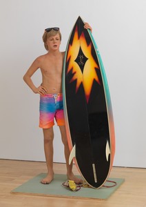 Duane Hanson, Surfer, 1987. Polyvinyl, polychromed in oil, mixed media, with accessories, 66 ¼ × 37 ½ × 16 inches (168.3 × 95.3 × 40.6 cm) © 1987 Estate of Duane Hanson/Licensed by VAGA at Artists Rights Society (ARS), New York. Photo: Rob McKeever