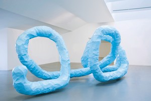 Franz West, Smears, 2010. Lacquered epoxy resin, 90 ½ × 267 ¾ × 92 ½ inches (230 × 680 × 235 cm) Installation view, Liverpool Biennial, Tate Liverpool, 2010 © Archiv Franz West and © Estate Franz West