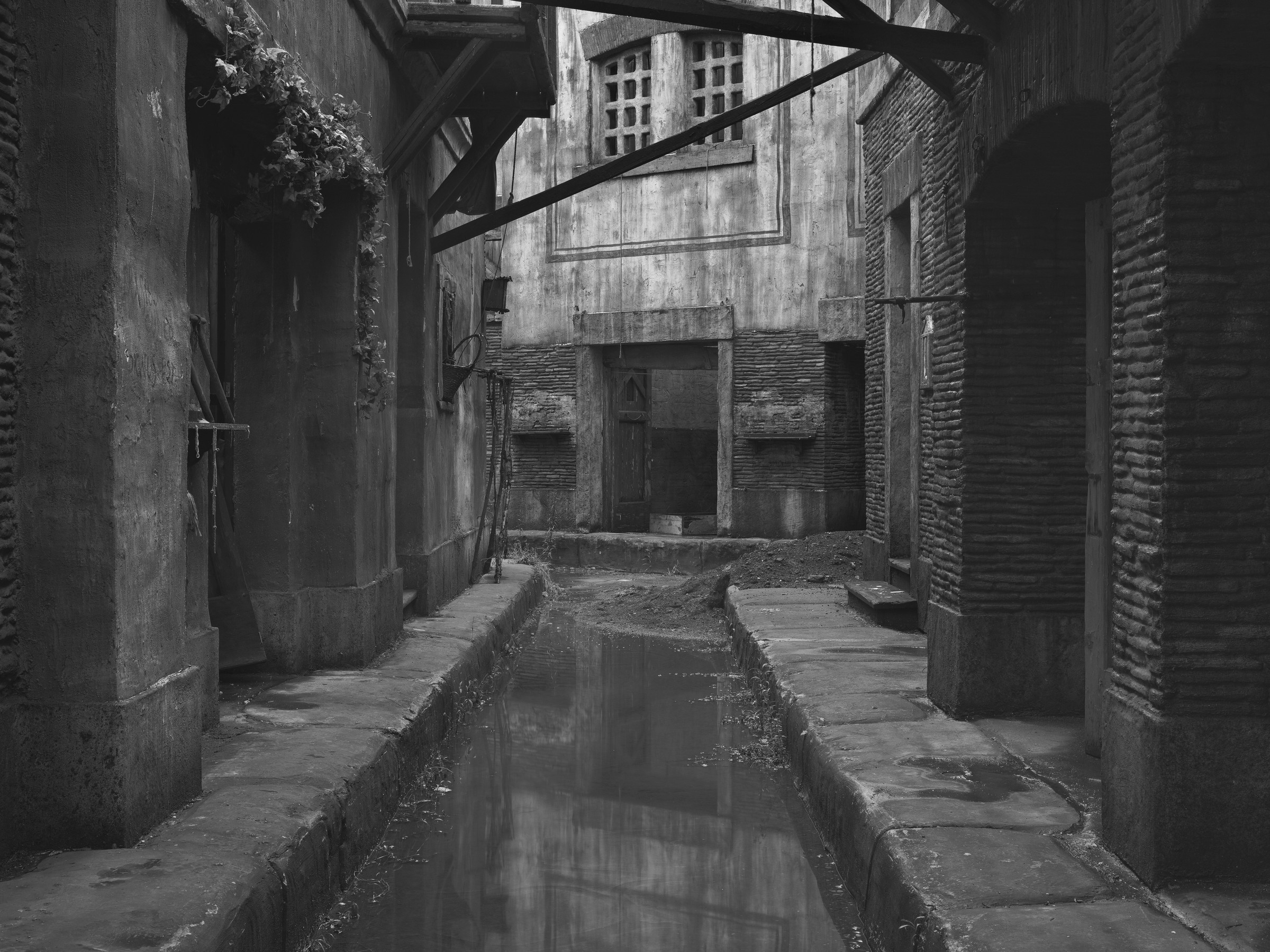 Gregory Crewdson | Gagosian