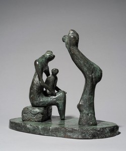 Henry Moore, Mother and Child with Tree Trunk, 1979. Bronze, 8 ¾ × 10 ¼ × 6 ½ inches (22 × 26.1 × 16.5 cm) Reproduced by permission of the Henry Moore Foundation. Photo: Jaron James