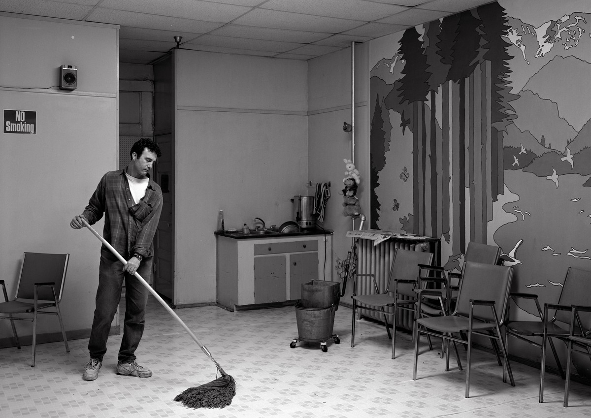 dead troops talk by jeff wall