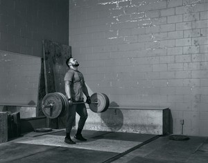Jeff Wall, Weightlifter, 2015. Gelatin silver print, 94 ⅛ × 118 ⅜ inches (239 × 300.5 cm), edition of 3 + 1 AP © Jeff Wall