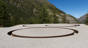 Michael Heizer, Tangential Negative Line Sculpture, 1968–2011. Weathering steel in earth, 112 feet 6 inches × 75 feet × 2 feet (34.3 × 22.9 × 0.6 m), installed in Bagnes, Switzerland © Michael Heizer. Photo: R. Hofer