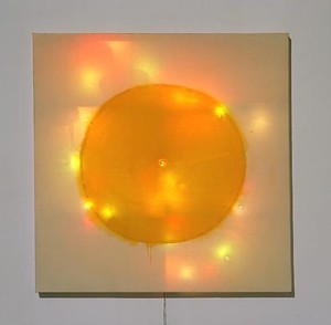 Mike Kelley, Twinkling Coppers (from “Plato's Cave, Rothko's Chapel, Lincoln's Profile”), 1986. Acrylic on canvas with penny and string of multicolored flashing electrical Christmas lights, 60 × 60 × 3 ⅜ inches (152.4 × 152.4 × 8.6 cm) © Mike Kelley Foundation for the Arts. All rights reserved/Licensed by VAGA, New York. Photo: © Douglas M. Parker Studio