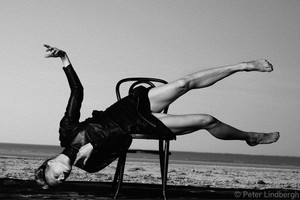 Peter Lindbergh, KRISTEN MCMENAMY, LE TOUQUET, FRANCE, 2009, 2009. Hahnemuhle Photo Rag® Baryta 315 grs, 66 ⅛ × 95 11/16 inches framed (168 × 243 cm), edition of 1 © Peter Lindbergh