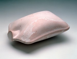 Rachel Whiteread, Untitled (Pink Torso), 1991. Pink dental plaster, 3 ¾ × 6 ¾ × 9 ⅜ inches (9.5 × 17 × 23.5 cm) © Rachel Whiteread