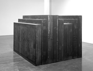 Richard Serra, Elevational Mass, 2006. Hot-rolled steel, 60 × 84 × 72 inches (152.4 × 213.4 × 182.9 cm) © 2018 Richard Serra/Artists Rights Society (ARS), New York. Photo: Peppe Avallone
