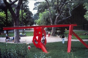 Mark Di Suvero, Aesop, 1990. Steel, 137 × 388 ½ × 90 inches (348 × 986.8 × 228.6 cm)