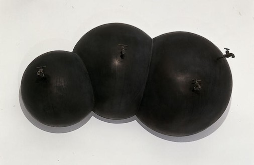 Robert Therrien, No Title (black cloud with faucets), 1996 Enamel on hand-formed plastic, 68 × 124 × 47 inches (172.7 × 315 × 119.4 cm)Photo by Douglas M. Parker Studio