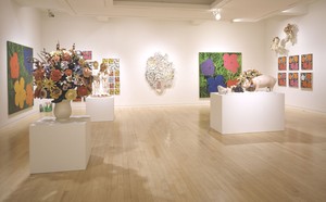 Installation view. Artwork, left to right: © The Andy Warhol Foundation for the Visual Arts, Inc./Artists Rights Society (ARS), New York; © Jeff Koons
