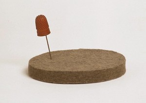 Jospeh Beuys, Ohne Titel (Fingerhut), 1966. Felt disc, pin and rubber thimble on a base, Base diam.: 5 ½ inches (13.6 cm)