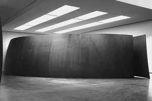 Richard Serra, Blindspot, 2003 (view 1). Weatherproof Steel, 14' × 60' × 29' 6" (4.2 × 18.3 × 90 m) © Richard Serra, photo by Rob McKeever