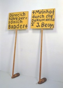 Joseph Beuys, Durer ich fuhre personlich Baader + Meinhof durch die Documenta V, 1972. Chip board, wood, felt, fat, planks, c. 78 ¾ × 78 ¾ × 15 ¾ inches (200 × 200 × 40 cm)