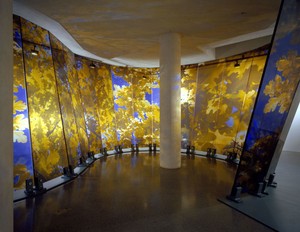 Brian Clarke, Lamina, 2005 (view 2). Wall: Triple laminate float glass and dot matrix; Base: painted steel, 144 × 1188 inches (366 × 3000 cm)