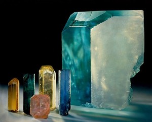Damien Hirst, Minerals, 2002–03. Oil and acrylic on canvas, 72 × 89 inches (182.9 × 226.1 cm)