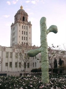 Franz West Standard, 2005. Polyester 200 3/4 × 90 5/8 × 47 1/4 inches (510 × 230 × 120 cm) Installed outside of Beverly Hills City Hall, CA, photo by Douglas M. Parker Studio