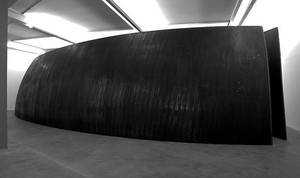 Richard Serra, Open Ended, 2007–08. Weatherproof steel, 149 ½ × 717 ½ × 290 ⅝ inches (379.7 × 1822.4 × 736.6 cm) Photo by Joshua M. White
