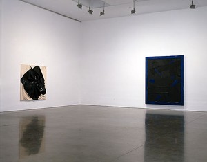 Yayoi Kusama, Steven Parrino, Anselm Reyle. Installation view