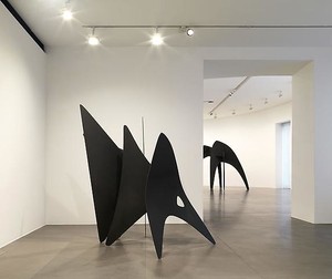 Alexander Calder: Monumental Sculpture. Installation view