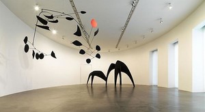 Alexander Calder: Monumental Sculpture. Installation view
