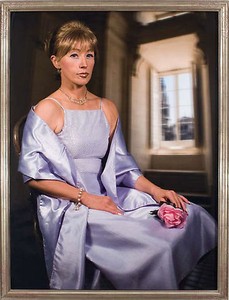 Cindy Sherman, Untitled (#471), 2008. Color photograph, 69 ⅛ × 52 inches (175.6 × 132.1 cm), edition of 6