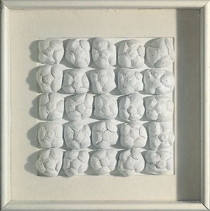 Piero Manzoni, Achrome, 1962. Kaolin and bread rolls, 15 ⅜ × 15 ⅜ inches (39 × 39 cm) Photo: Byblos Art Gallery, Verona