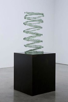 Aaron Young, Untitled (Razor wire light green), 2009 Murano glass, 33 ½ × 15 11/16 diameter inches (85 × 40 cm)Photo by Josh White