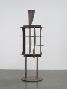 David Smith, Voltri XVII, 1962. Steel, 95 × 31 ½ × 30 ¾ inches (241.3 × 80 × 78.1 cm)