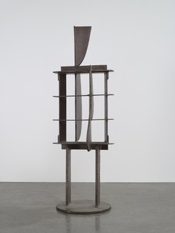 David Smith, Voltri XVII, 1962 Steel, 95 × 31 ½ × 30 ¾ inches (241.3 × 80 × 78.1 cm)