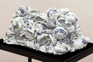 Anselm Reyle, Untitled, 2011 (detail). Porcelain in glass display, 55 1/16 × 34 ⅜ × 21 ⅜ inches overall (140 × 87 × 54 cm) Photo by Costas Picadas