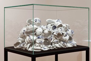 Anselm Reyle, Untitled, 2011. Porcelain in glass display, 55 1/16 × 34 ⅜ × 21 ⅜ inches overall (140 × 87 × 54 cm) Photo by Costas Picadas