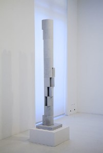 Sergio Camargo, Untitled, c. 1970. Carrara marble, 65 × 7 ⅛ × 7/18 inches (165 × 18 × 18 cm)
