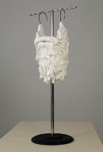 Robert Therrien, No title (Plaster beard), 1999. Plaster and metal, 51 ½ × 22 × 17 inches (130.8 × 55.9 × 43.2 cm) © Robert Therrien, photo by Josh White