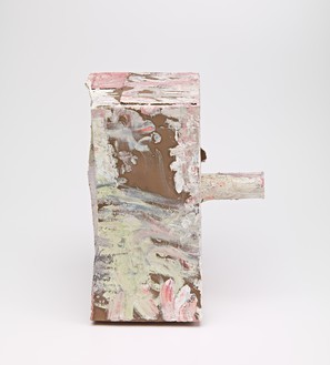 Mark Grotjahn, Untitled (Pink White Mask M17.e), 2012 Painted bronze, 14 × 10 ¾ × 12 inches (35.6 × 27.3 × 30.5 cm)© Mark Grotjahn