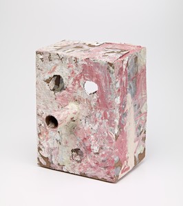 Mark Grotjahn, Untitled (Pink White Mask M17.e), 2012. Painted bronze, 14 × 10 ¾ × 12 inches (35.6 × 27.3 × 30.5 cm) © Mark Grotjahn