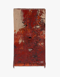 Mark Grotjahn, Untitled (Brown, Orange, Black 3.6.12 FK2 Mask M8.g), 2012 Painted bronze, 30 × 15 ¾ × 6 ¾ inches (76.2 × 40 × 17.1 cm)© Mark Grotjahn