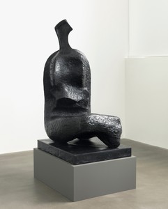 Henry Moore, Seated Woman: Thin Neck, 1961. Bronze, 64 × 31 ½ × 40 ⅝ inches (162.6 × 80 × 103 cm), edition of 7 Reproduced by permission of the Henry Moore Foundation. Photo:Mike Bruce
