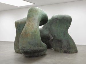 Henry Moore, Large Two Forms, 1966. Bronze, 141 ¾ × 240 ¼ × 171 ⅜ inches (360 × 610 × 435 cm), edition of 4 Reproduced by permission of the Henry Moore Foundation. Photo: Mike Bruce