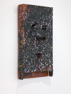 Mark Grotjahn, Untitled (Into the Heart and Spotted FK2 Mask M8.b), 2011 Painted bronze, 30 × 15 ¾ × 6 ¾ inches (76.2 × 40 × 17.1 cm)© Mark Grotjahn. Photo: Douglas M. Parker Studio