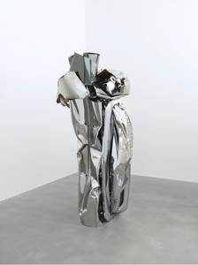 John Chamberlain, GOOSECAKEWALK, 2009. Painted and chrome-plated steel, 82 ½ × 45 ½ × 32 ½ inches (209.6 × 115.6 × 82.6 cm) © Fairweather &amp; Fairweather LTD/Artists Rights Society (ARS), New York. Photo: Mike Bruce