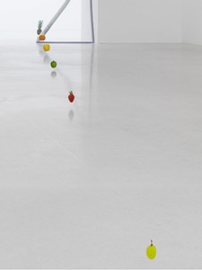 Urs Fischer, To be titled, 2012. Nylon filament and fresh fruit, dimensions variable © Urs Fischer. Photo: Stefan Altenburger