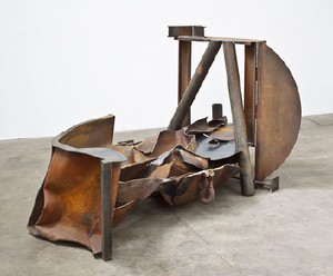 Anthony Caro, The Brook, 2012. Steel, rusted, 52 ⅜ × 105 ⅛ × 53 9/16 inches (133 × 267 × 136 cm) © Barford Sculptures Ltd. Photo: John Hammond