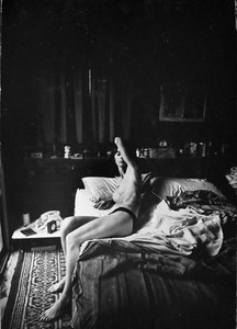 Dennis Hopper, Beverly Renee on Bed, 1961. 