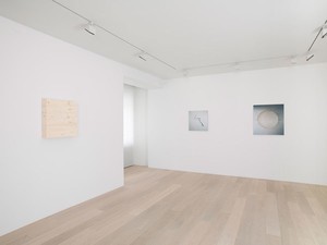 Installation view, photo by Annick Wetter. 