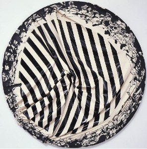 Steven Parrino, Skeletal Implosion, 2001. Enamel on canvas, 84 inches diameter (213.4 cm)