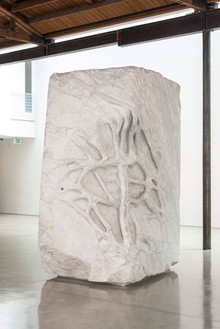 Giuseppe Penone, Anatomia / Anatomy, 2011 (view 1) White Carrara Marble, 124 × 77 × 62 inches (315 × 195.6 × 157.5 cm)© Giuseppe Penone, photo by Josh White